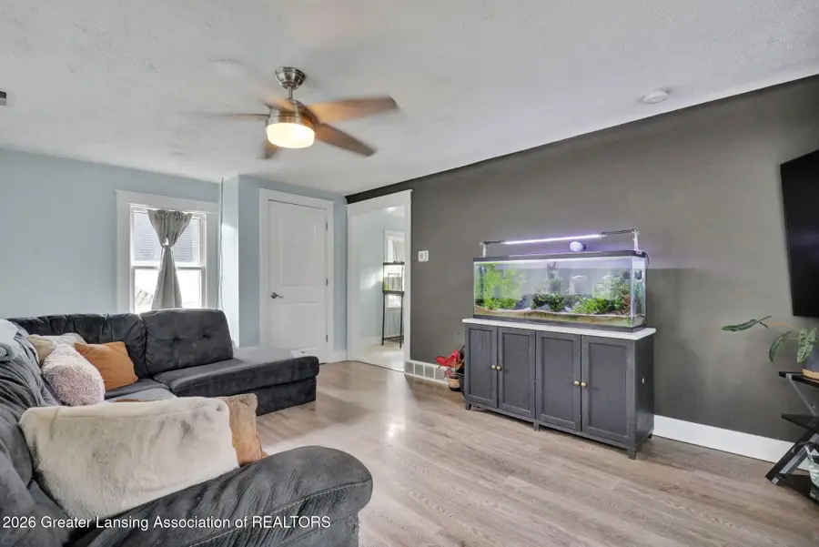 3211 Westmont Avenue, Lansing, MI 48906 - #3
