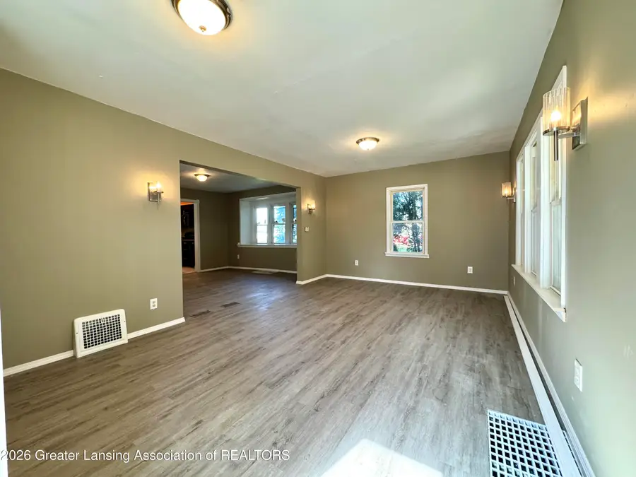 610 Woodbury Avenue, Lansing, MI 48906 - #2