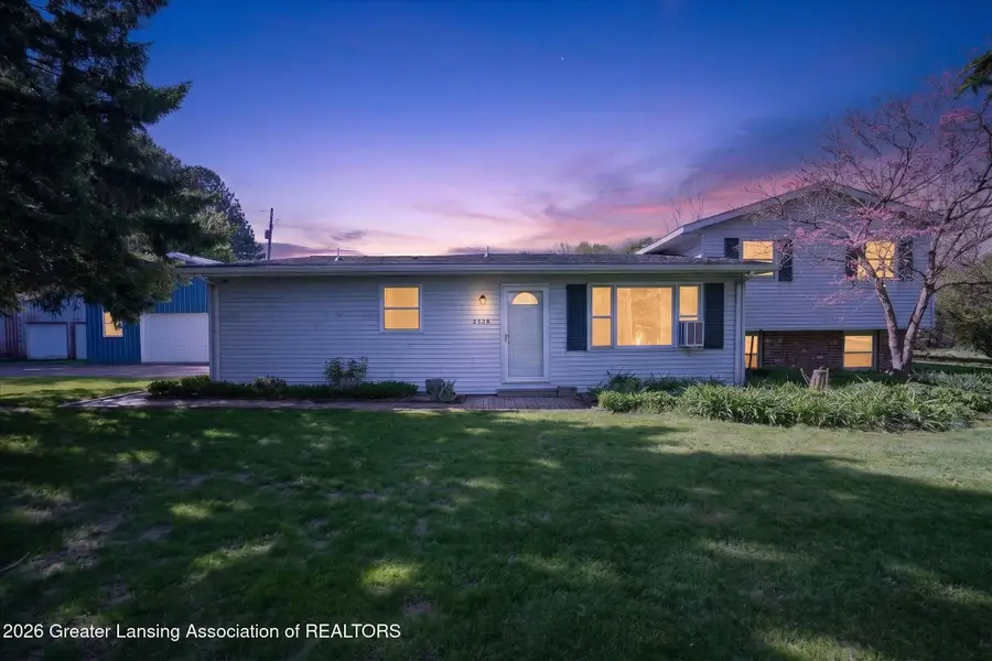 2528 E Nye Highway, Charlotte, MI 48813 - #2
