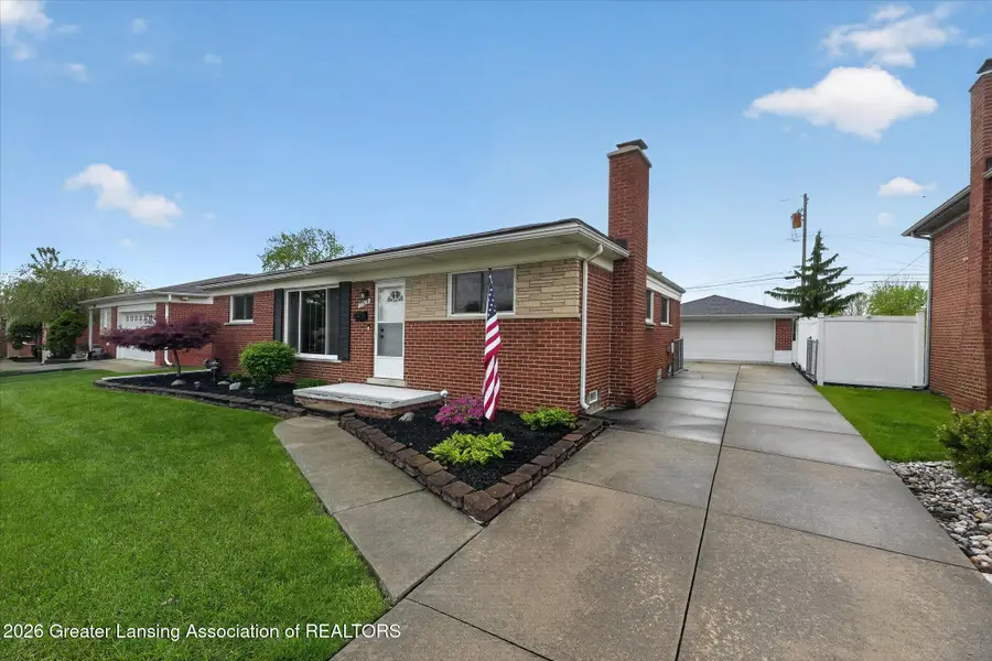 7709 Carrousel Boulevard, Westland, MI 48185 - #2