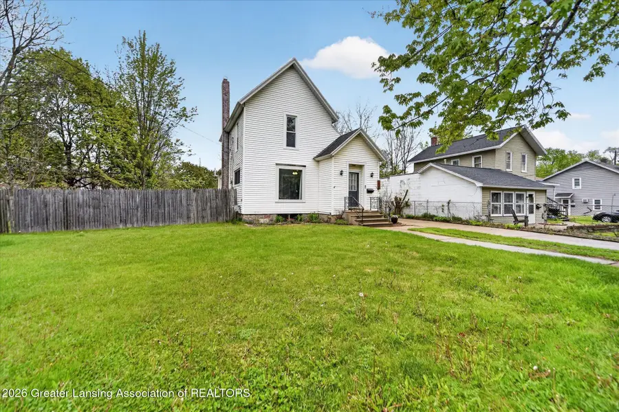 716 W Jefferson Street, Grand Ledge, MI 48837 - #2