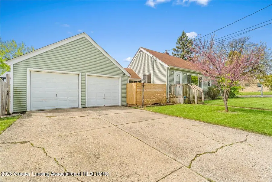 2800 Fernwood Avenue, Lansing, MI 48912 - #3