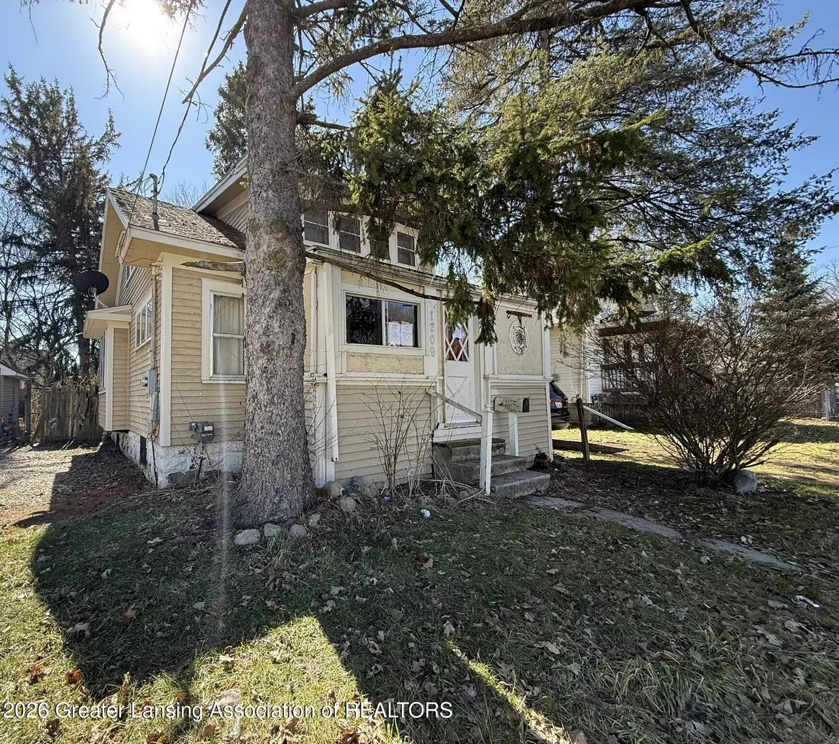 1209 W Mount Hope Avenue, Lansing, MI 48910 - #1
