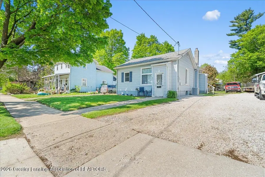 231 N Sheldon Street, Charlotte, MI 48813 - #3