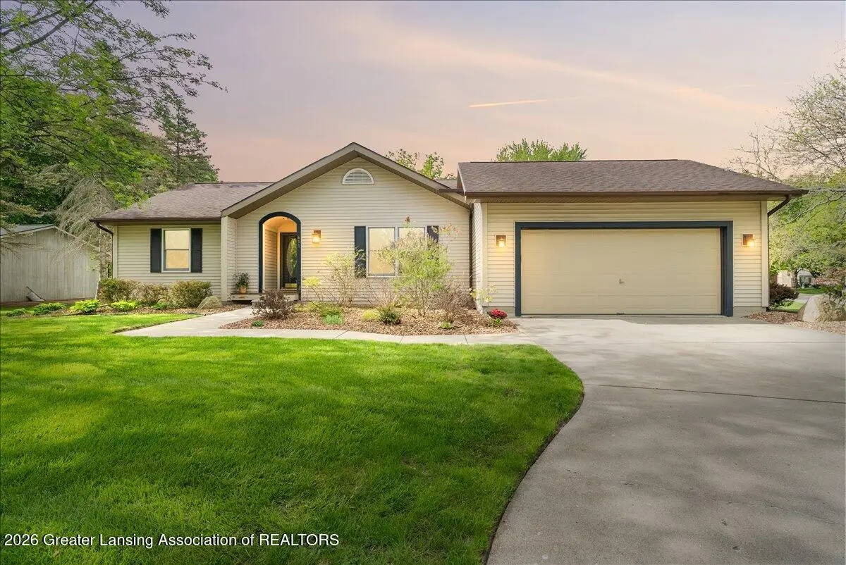 611 Dartmouth Drive, Dewitt, MI 48820 - #1