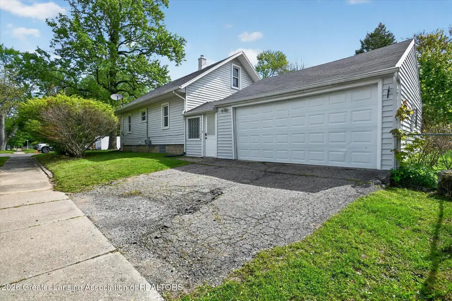 702 E Cavanaugh Road, Lansing, MI 48910 - #3