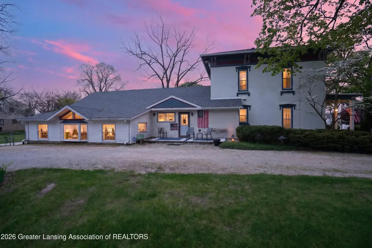 812 N Clinton Street, Grand Ledge, MI 48837 - #1