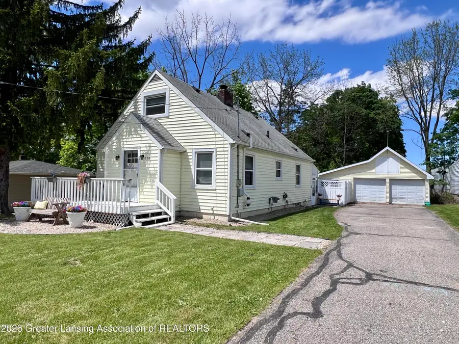 306 W Madison Street, Dewitt, MI 48820 - #2