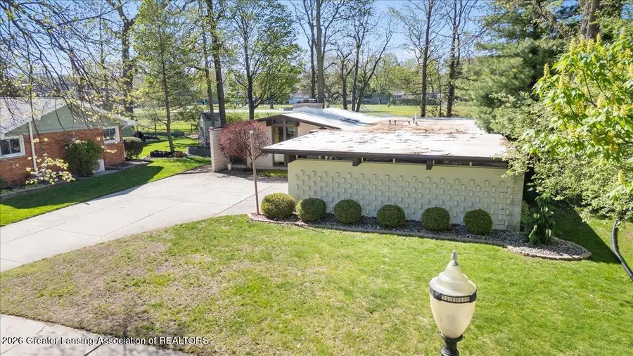 2705 Woodview Drive, Lansing, MI 48911 - #3