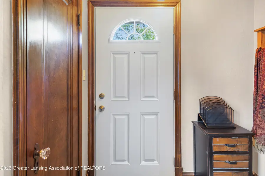 1519 W Lenawee Street, Lansing, MI 48915 - #3