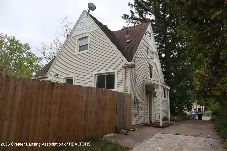 5601 S Washington Avenue, Lansing, MI 48911 - #2