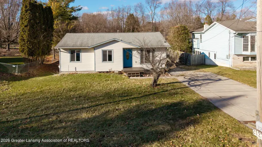 2127 Robinson Road, Lansing, MI 48910 - #2
