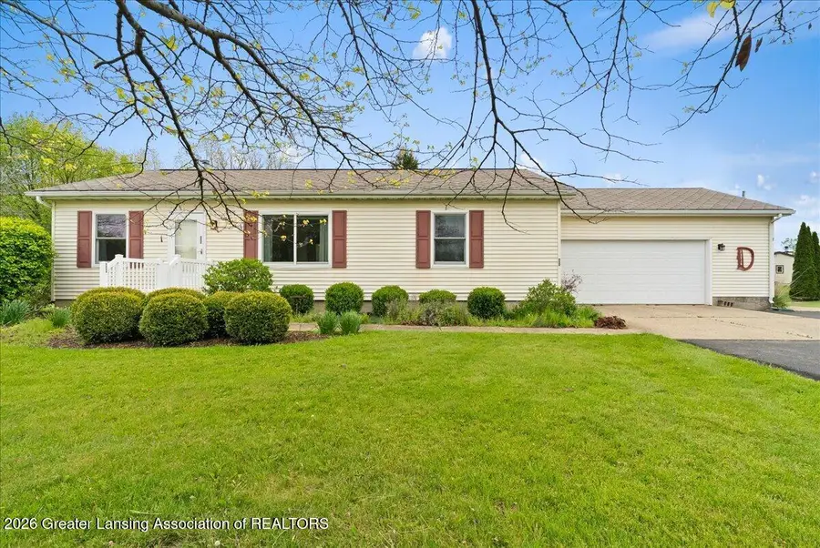 9215 S Clinton Trail, Eaton Rapids, MI 48827 - #2