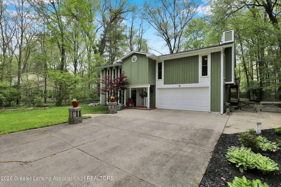 111 Feldspar Drive, Williamston, MI 48895 - #2