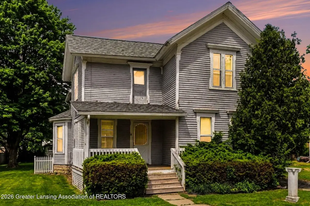 327 E Middle Street, Williamston, MI 48895 - #1