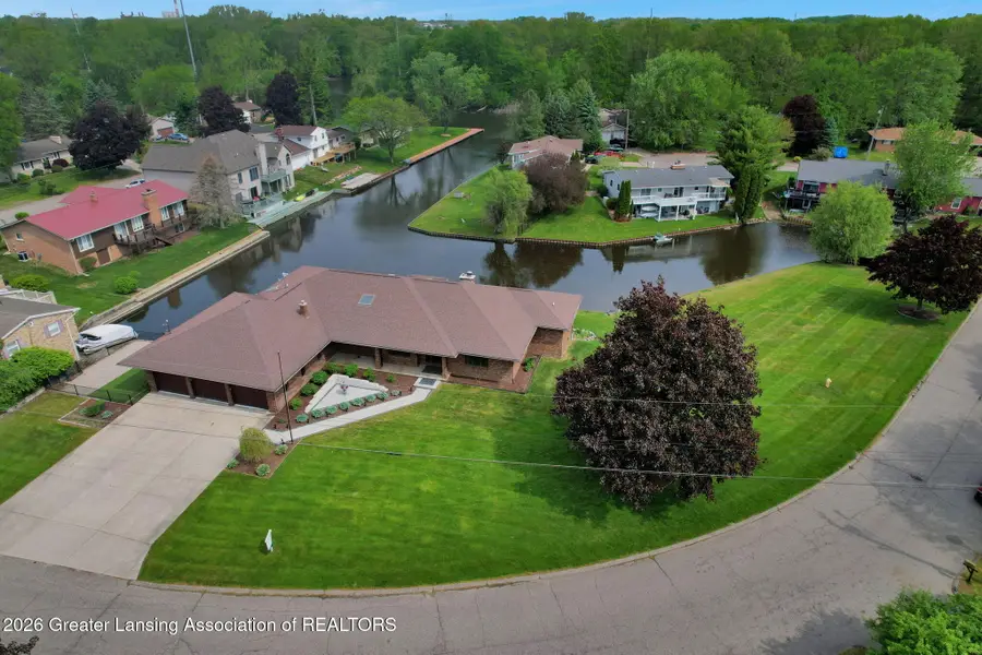 10289 Lafayette Lane, Dimondale, MI 48821 - #2
