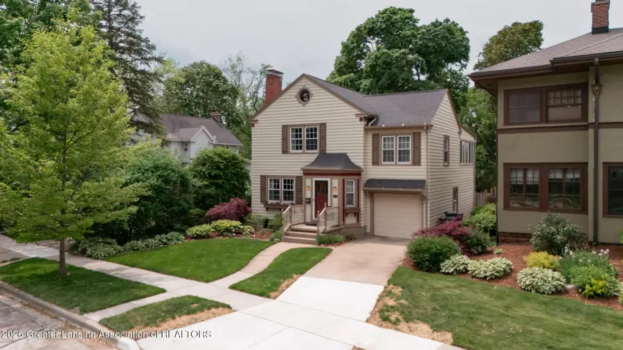 225 E Chesterfield Parkway, East Lansing, MI 48823 - #2