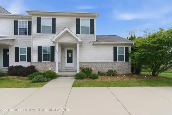 1921 Red Bud Lane, Lansing, MI 48917