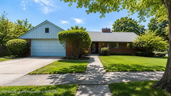 825 Oakwood Drive, East Lansing, MI 48823