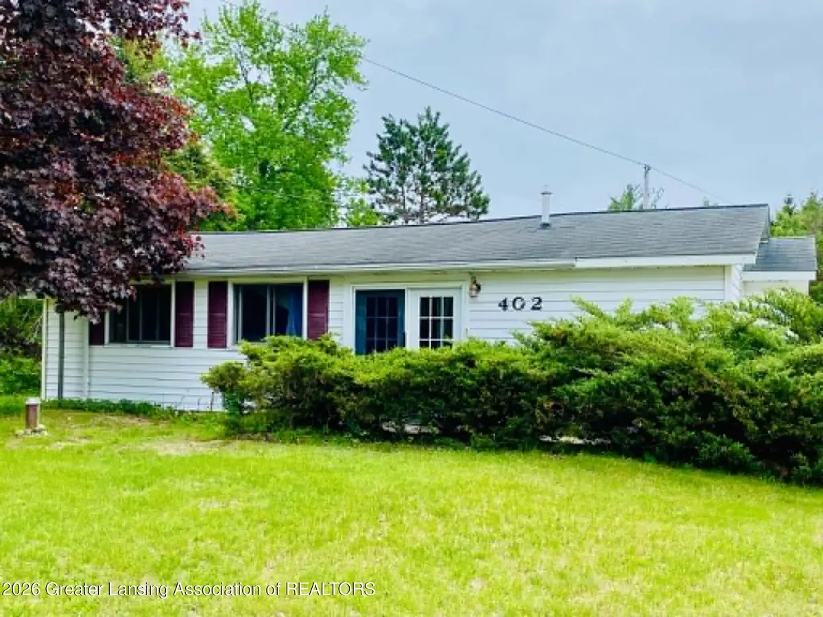 402 S Scott Drive, Farwell, MI 48622 - #1