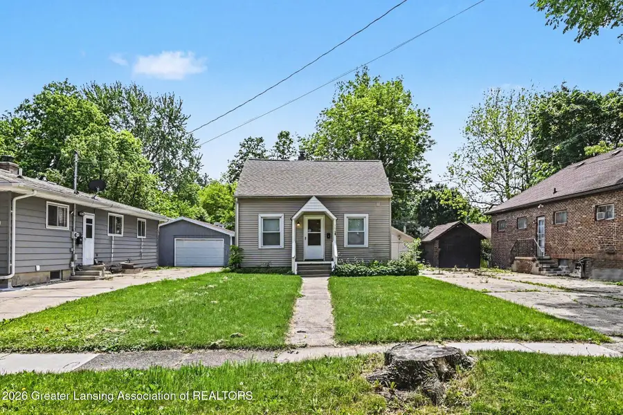 704 Kenwood Avenue, Lansing, MI 48910 - #2