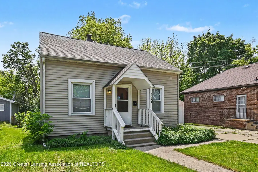 704 Kenwood Avenue, Lansing, MI 48910 - #3