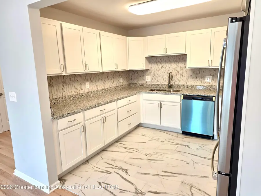 1104 Washington Circle, Northville, MI 48167 - #3