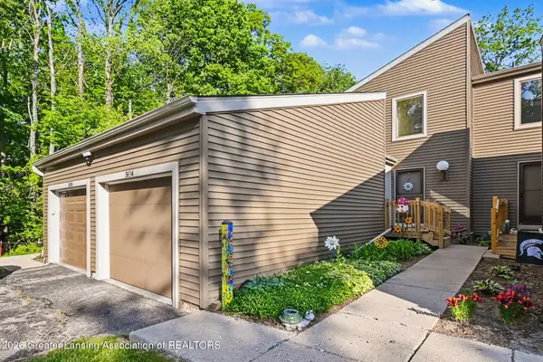 5634 Deville Court, East Lansing, MI 48823