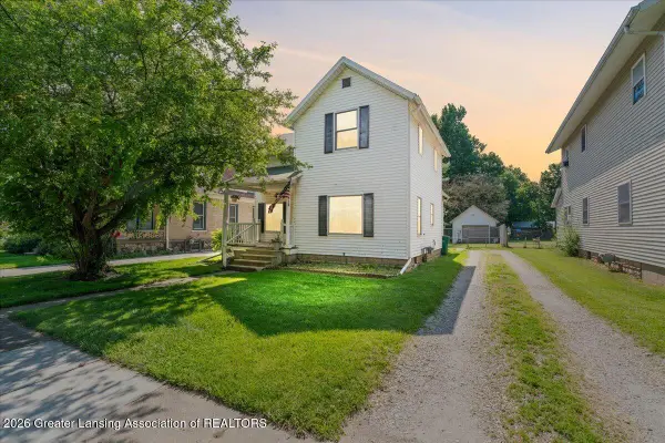 725 N Cochran Avenue, Charlotte, MI 48813