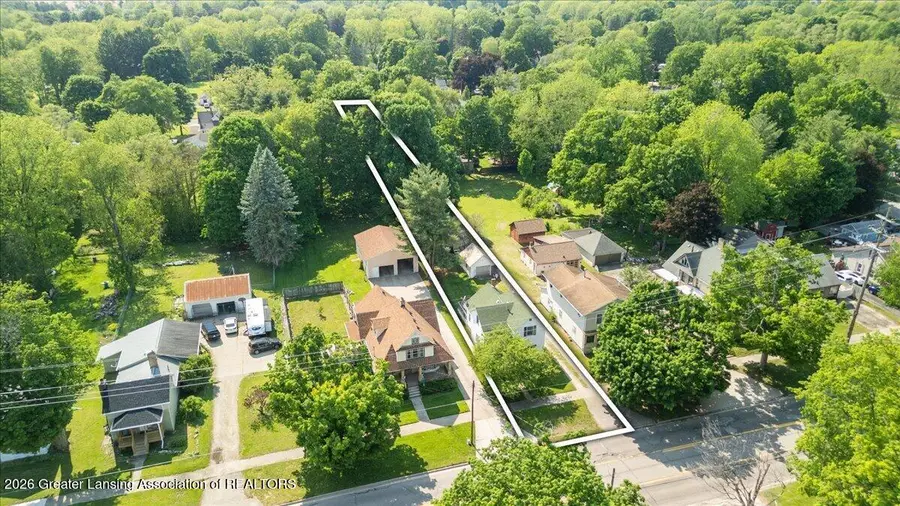 725 N Cochran Avenue, Charlotte, MI 48813 - #3