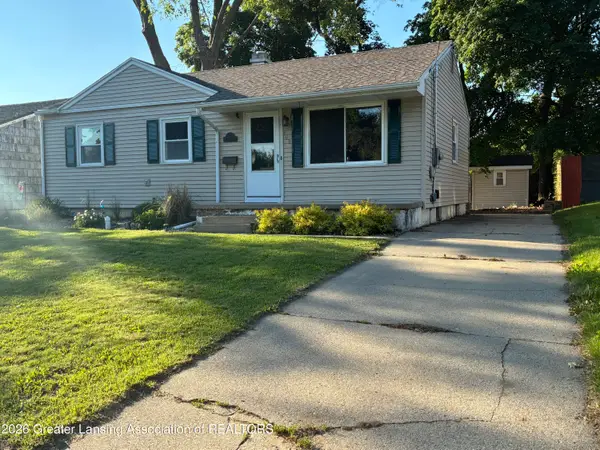 408 W Willard Avenue, Lansing, MI 48910