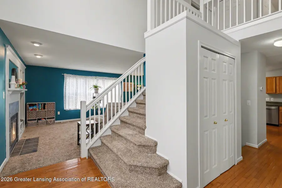 6784 Cotswald Drive, Grand Ledge, MI 48837 - #3
