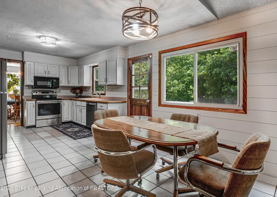 3216 Smithville Road, Eaton Rapids, MI 48827 - #2