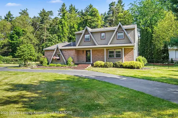 5684 Forest Green Drive, Perry, MI 48872