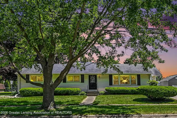 705 S Swegles Street, St. Johns, MI 48879