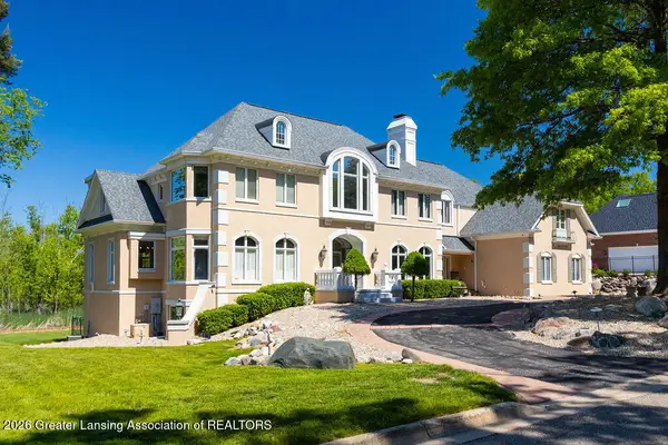 6401 Pine Hollow Drive, East Lansing, MI 48823