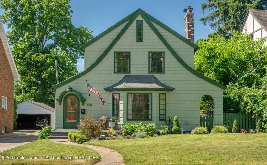 1041 W Grand River Avenue, East Lansing, MI 48823 - #2