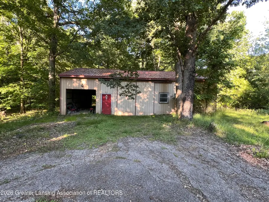 8515 E Price Road, Laingsburg, MI 48848 - #2