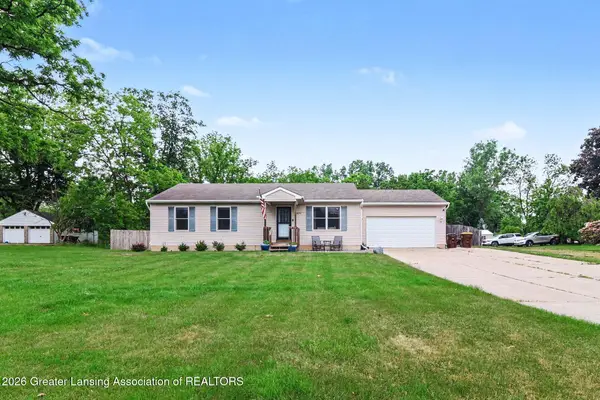 6820 Delta River Drive, Lansing, MI 48906