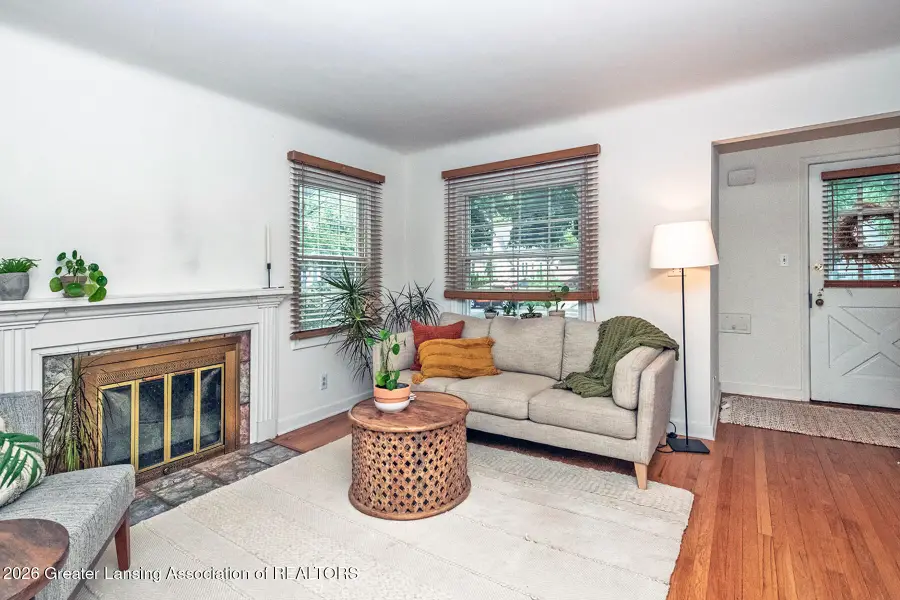 802 Newton Street, Lansing, MI 48912 - #2