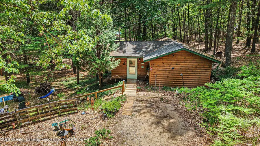 8337 W Columbine Avenue, Baldwin, MI 49304 - #3