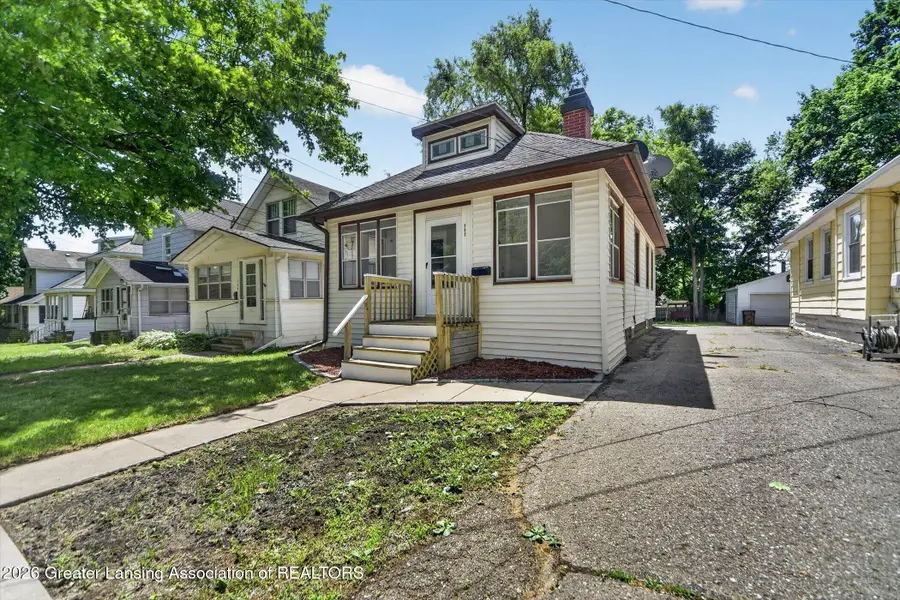 111 W Palmer Avenue, Jackson, MI 49203 - #3