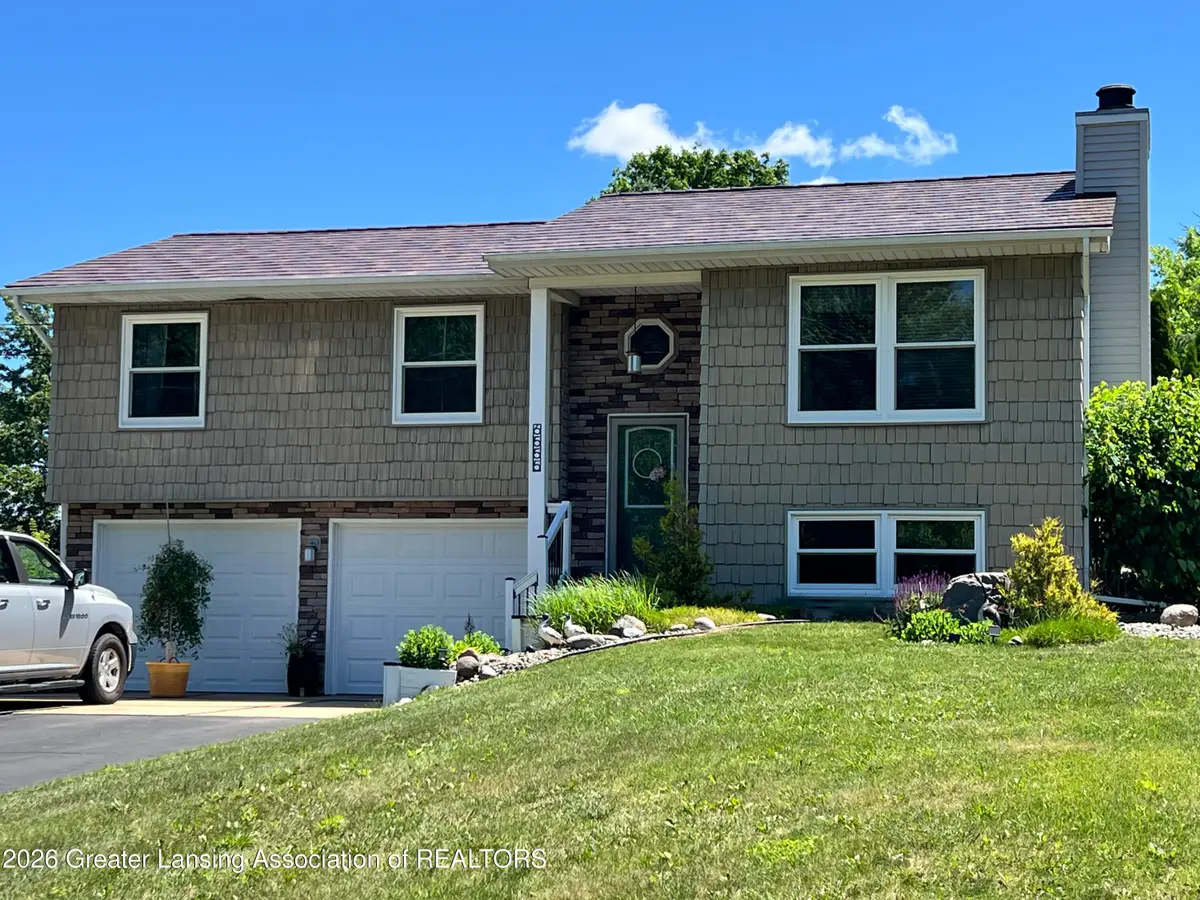 6555 Crestview Drive, Laingsburg, MI 48848 - #1