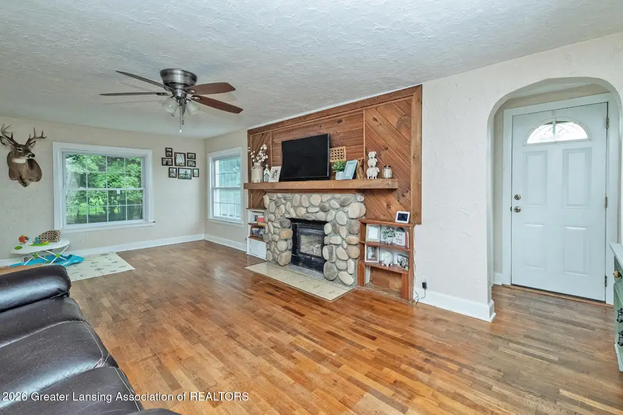 1325 W Grant Road, Perrinton, MI 48871 - #2