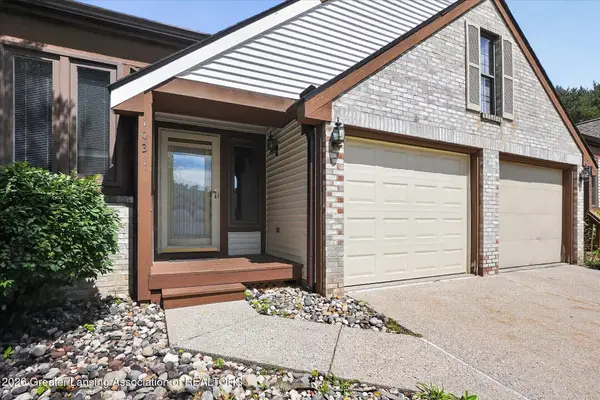 1031 Rolling Green Lane, Lansing, MI 48917