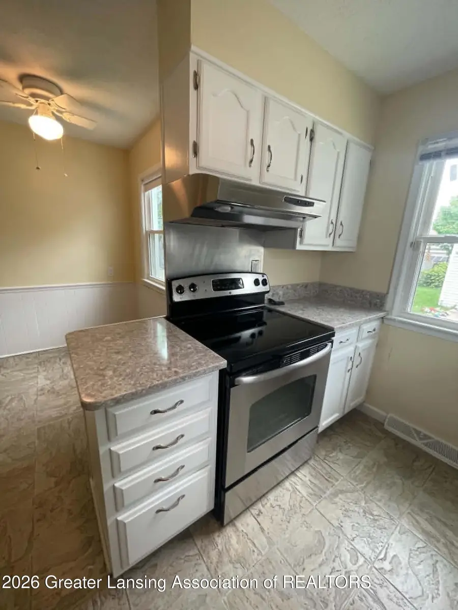 1217 N Hayford Avenue, Lansing, MI 48912 - #2