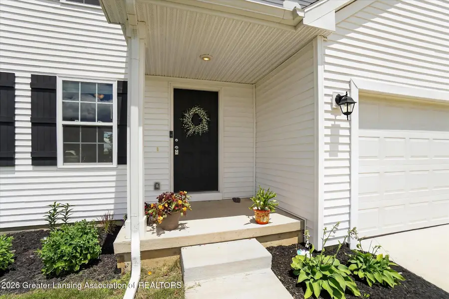 882 Saint Johns Chase, Grand Ledge, MI 48837 - #3