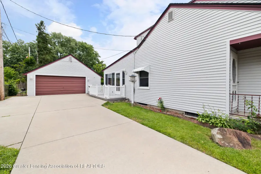 3303 S Deerfield Avenue, Lansing, MI 48911 - #2