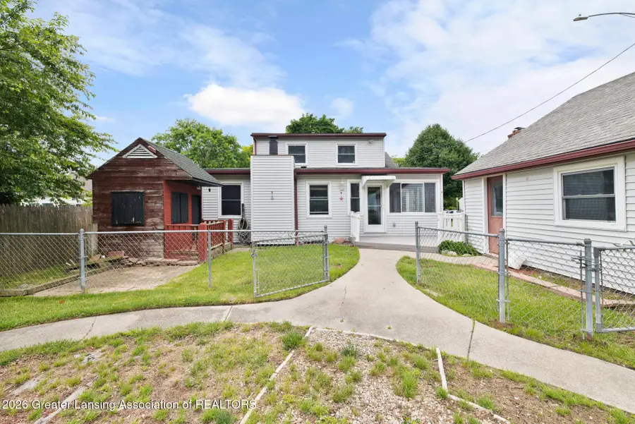 3303 S Deerfield Avenue, Lansing, MI 48911 - #3