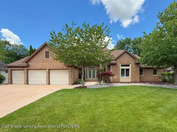404 W Spring Meadows Lane, DeWitt, MI 48820